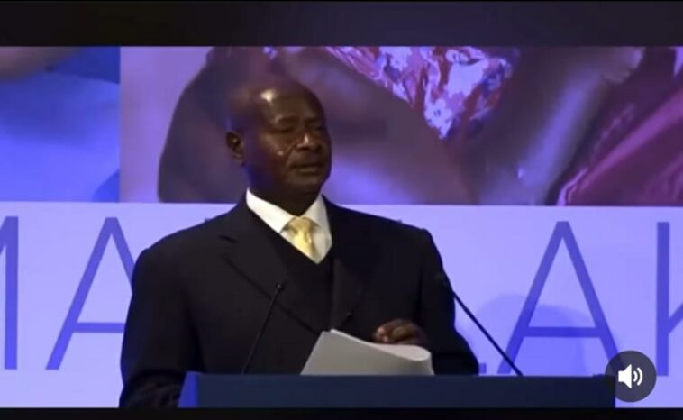 VIDEO: President Museveni refuses to follow protocol at US president organized ceremony