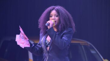 Zahara Toto speaks about falling down on stage trying to dance