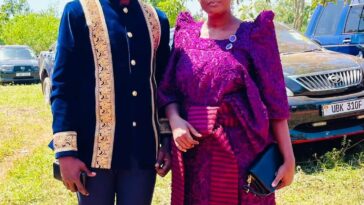 Kayz visits parents of girlfriend with Anna Talia