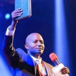 Video: Byuma-na, Mukama-na- Pr Bugingo preaches Kibandana style at his church