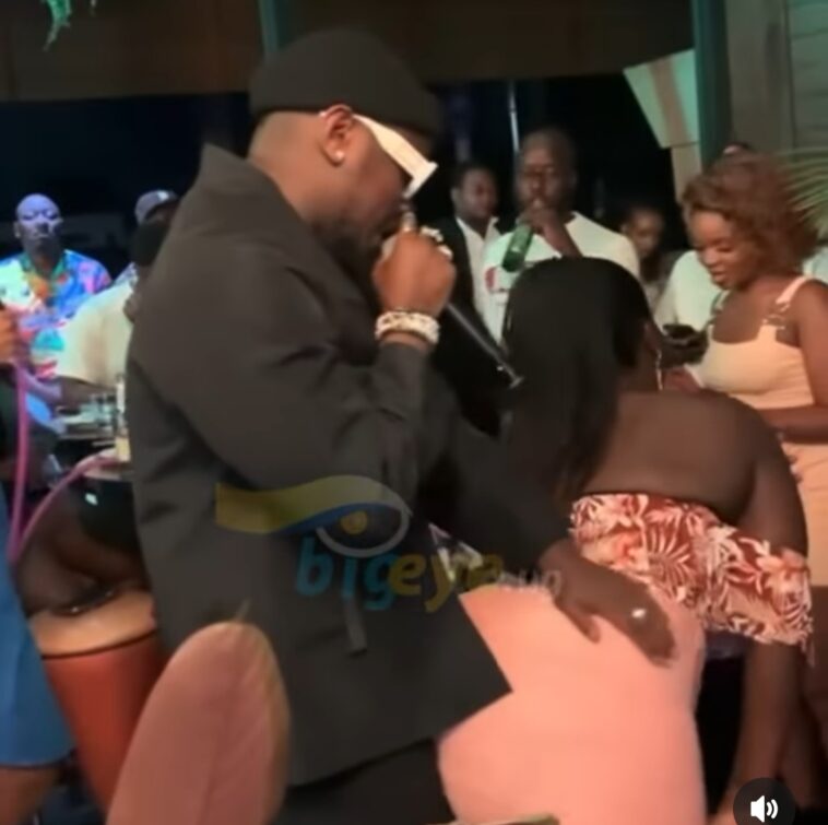 VIDEO: Female fan leaves Ykee Benda with a horn in his trousers