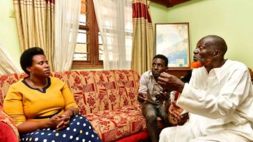 VIDEO: Isma Olaxess’ father breaks down while talking about his late son