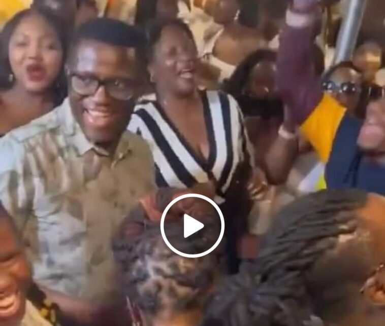 VIDEO: Watch slay queens squeeze juice out Katikkiro Charles Peter Mayiga