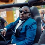 VIDEO: Watch Kasuku cry like a baby as he grieves death of Kato Lubwama