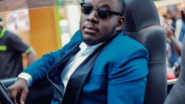 VIDEO: Watch Kasuku cry like a baby as he grieves death of Kato Lubwama