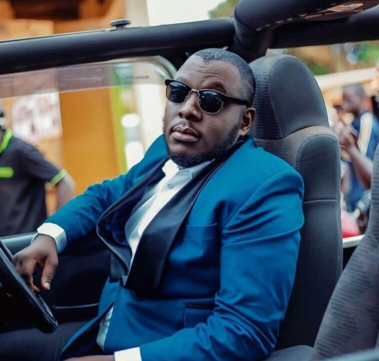 VIDEO: Watch Kasuku cry like a baby as he grieves death of Kato Lubwama