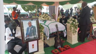 VIDEO: Watch traditional healers fight for Kato Lubwama’s body, accuse Pastor Bugingo of stealing it