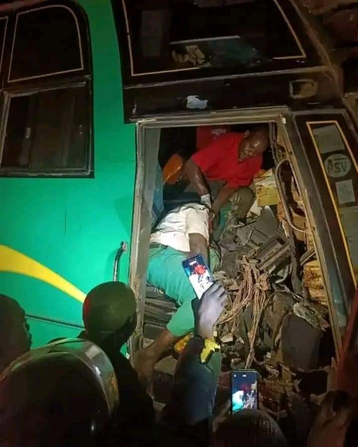 VIDEO: One dead in Kyenjojo link bus accident