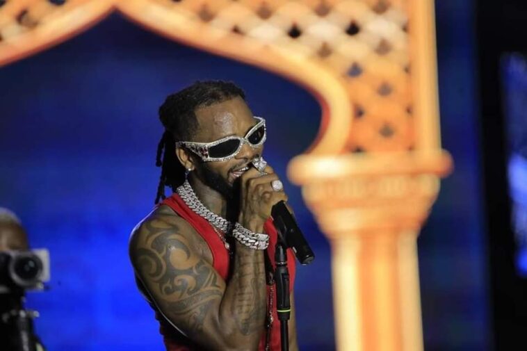 VIDEO: Diamond Platnumz outstanding performance at Comedy store