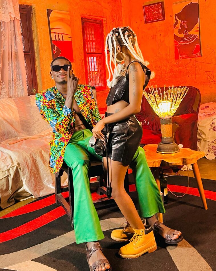 VIDEO: Watch Grenade Official touch Rahmah Pinky sharp pointed b00bs live on camera