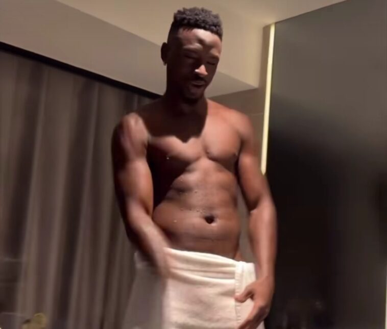 Video: Rickman flaunts his big wire to the public