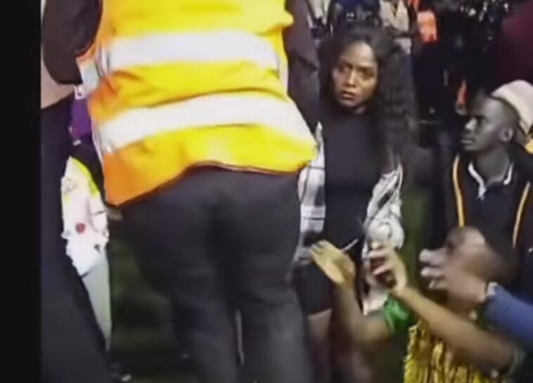 Video: Watch as Sandra Lian is chased off Purple Party Stage as Alien Skin comes to perform