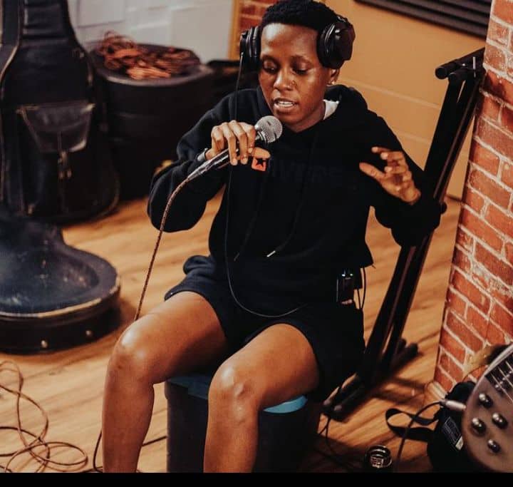 VIDEO: I’m the most sexiest female singer in Uganda – Azawi claims